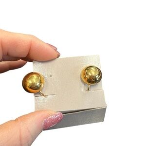 Avon “polished Dome” clip Earrings size small NIB vintage 1990